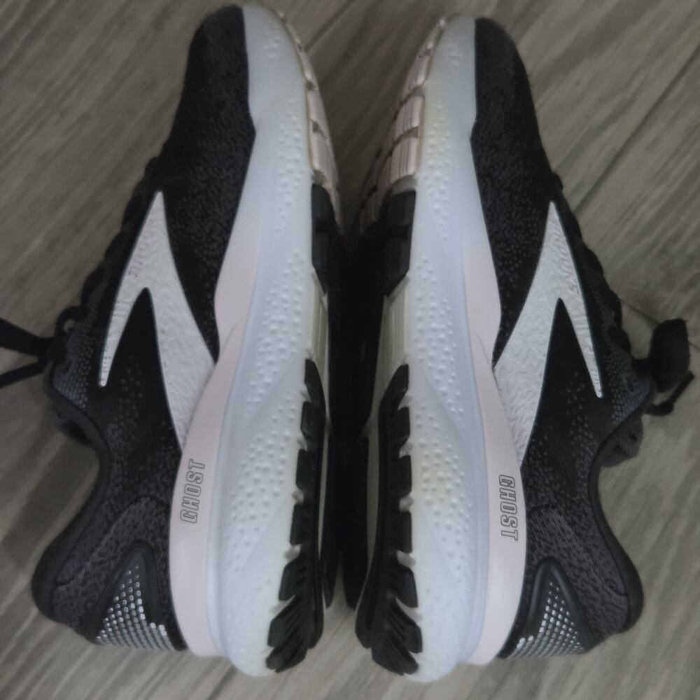 B0 Brooks Ghost 16 Shoes Womens 8B Black White Low Top Running Athletic Sneakers - Picture 9 of 16